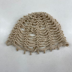 Mesh Hat Abanico Simple Beige Satinado con Aplicaciones de Florcitas